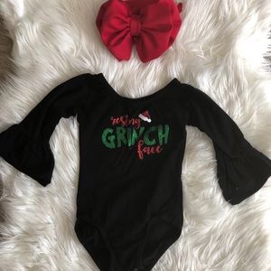 Adorable Christmas Leo w/Flutter Sleeves 9-12 MO